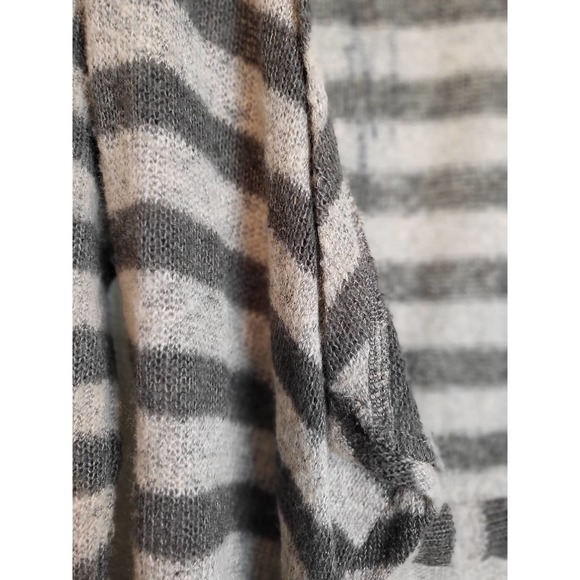 Romy Gray Knit Striped Open Front Cardigan Small - Picture 4 of 5